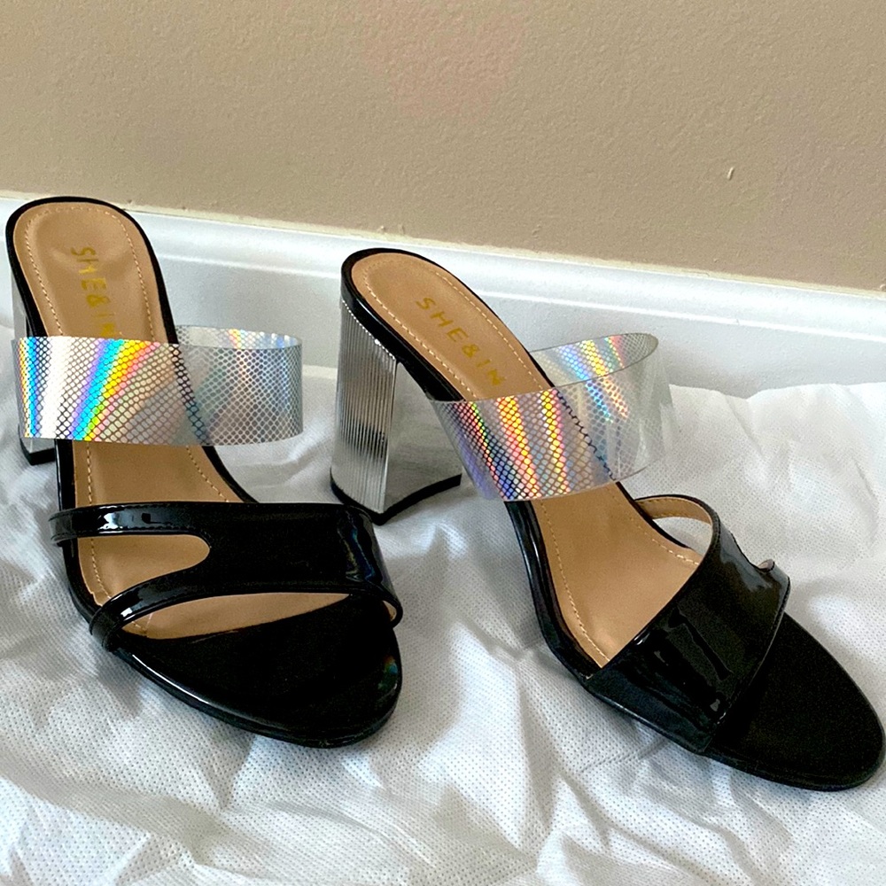 SHEIN cut out Detail Chunky Heeled Mules, color Black.